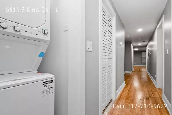 4 bedrooms apartment for rent in Washington Park - South Side, Chicago