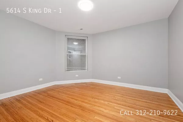 4 bedrooms apartment for rent in Washington Park - South Side, Chicago