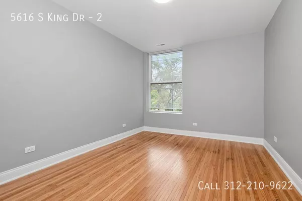 4 bedrooms apartment for rent in Washington Park - South Side, Chicago