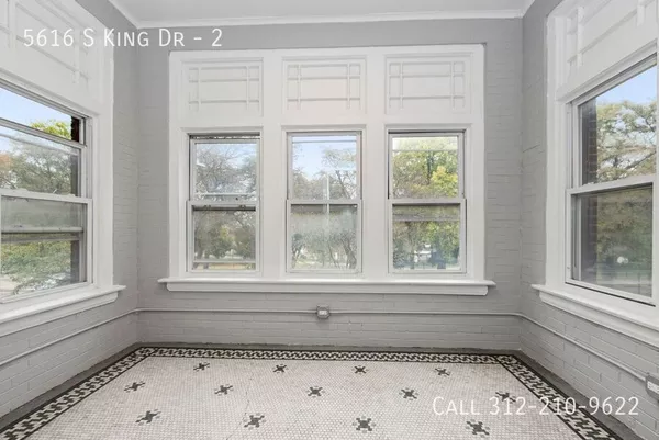 4 bedrooms apartment for rent in Washington Park - South Side, Chicago