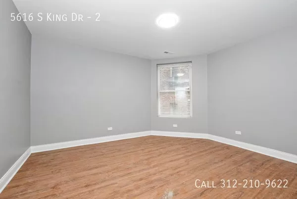 4 bedrooms apartment for rent in Washington Park - South Side, Chicago