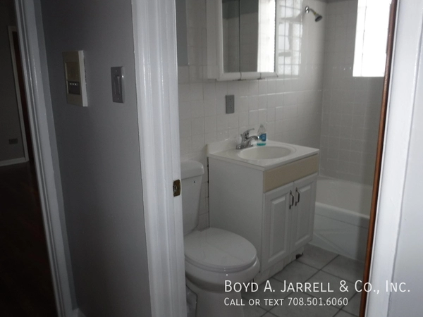 1 bedroom apartment for rent in Calumet Heights - Far Southeast Side, Chicago