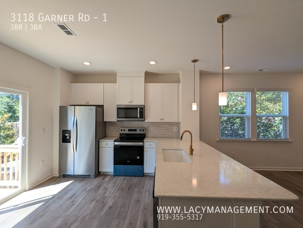 3 bedrooms apartment for rent in Renaissance Park - South Raleigh, Raleigh