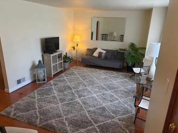 3 bedrooms apartment for rent in Beverly - Far Southwest Side, Chicago