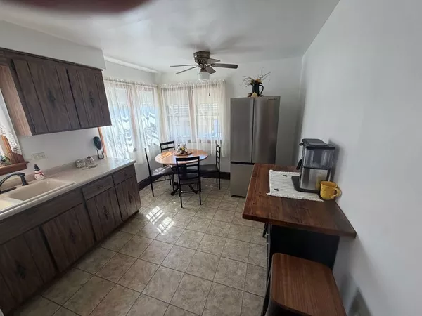 3 bedrooms apartment for rent in Beverly - Far Southwest Side, Chicago