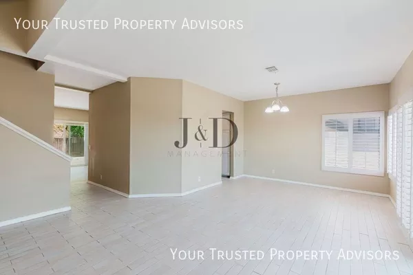 4 bedrooms apartment for rent in Allied Gardens - Inland, San Diego