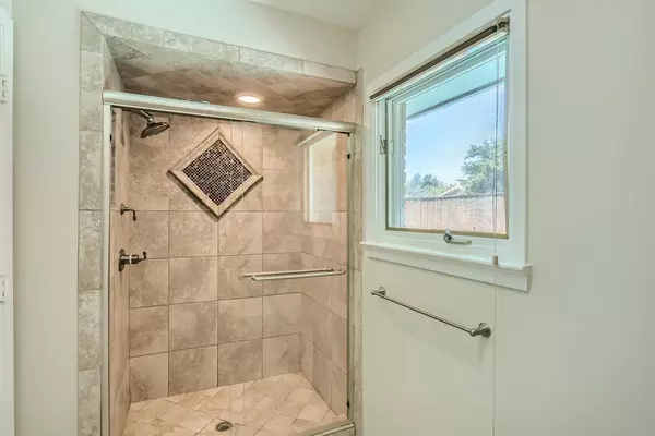 Coliving in Northwood Hills - Ne Dallas, Dallas