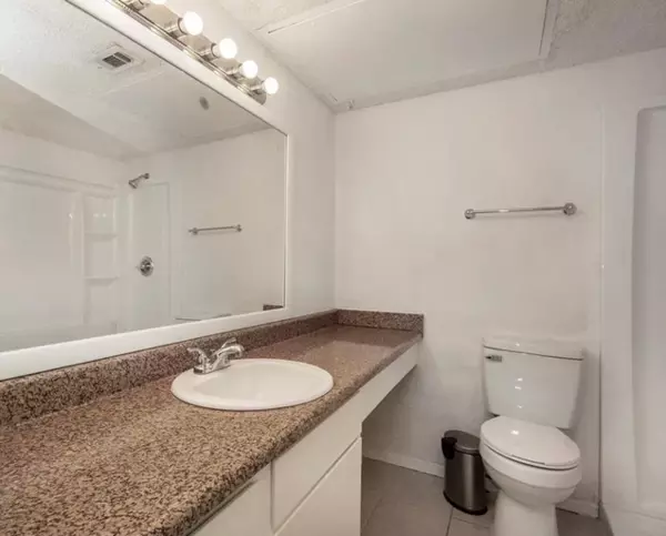 2 bedrooms apartment for rent in Addison - Nw Dallas, Dallas