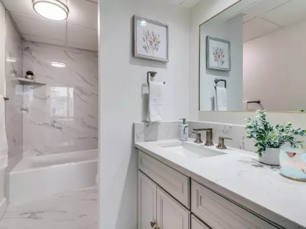 2 bedrooms apartment for rent in Uptown - Ne Dallas, Dallas