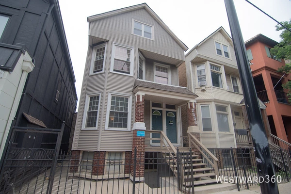 2 bedrooms apartment for rent in Lincoln Park - North Side, Chicago