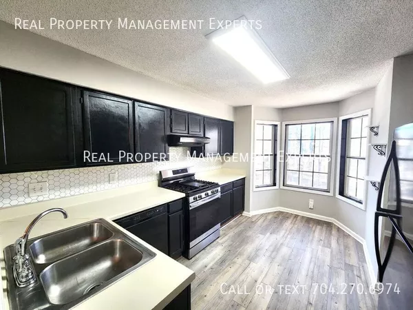 3 bedrooms apartment for rent in North Sharon Amity / Reddman Road - East Charlotte, Charlotte