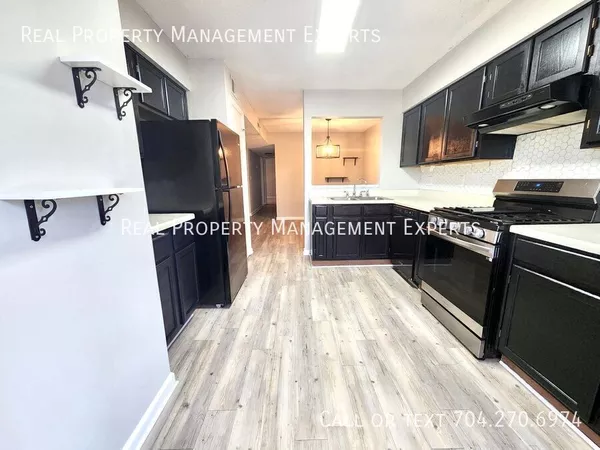 3 bedrooms apartment for rent in North Sharon Amity / Reddman Road - East Charlotte, Charlotte