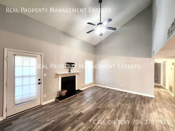 3 bedrooms apartment for rent in North Sharon Amity / Reddman Road - East Charlotte, Charlotte