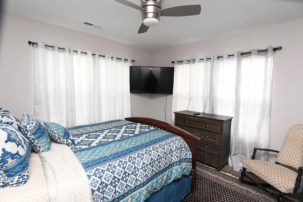 Coliving in South Park - South Raleigh, Raleigh