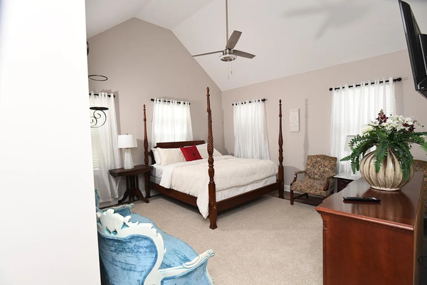 Coliving in South Park - South Raleigh, Raleigh