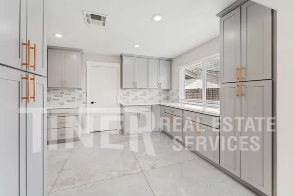 4 bedrooms apartment for rent in North Highlands - Outer SAC, Sacramento