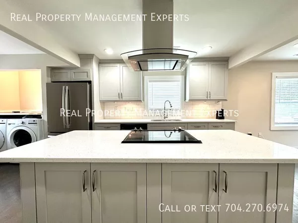 3 bedrooms apartment for rent in McCrorey Heights - Central Charlotte, Charlotte