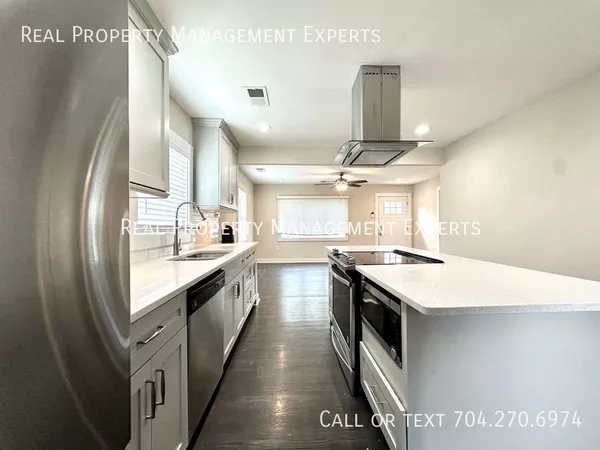 3 bedrooms apartment for rent in McCrorey Heights - Central Charlotte, Charlotte