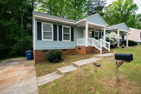 2 bedrooms apartment for rent in Renaissance Park - South Raleigh, Raleigh