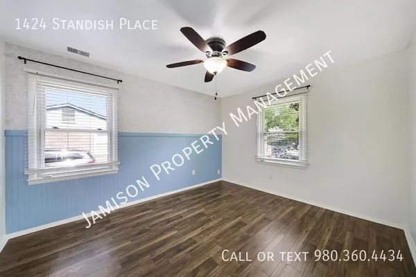 4 bedrooms apartment for rent in Washington Heights CLT - North Charlotte, Charlotte