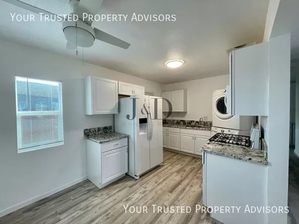 3 bedrooms apartment for rent in City Heights - Inland, San Diego