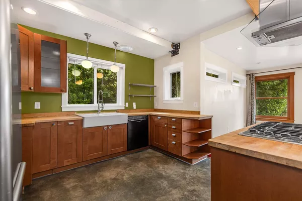 3 bedrooms apartment for rent in Matthews Beach - North Seattle, Seattle