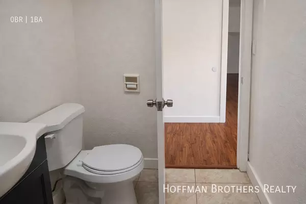 Studio Apartment for rent in Paramount - Southeast, Los Angeles