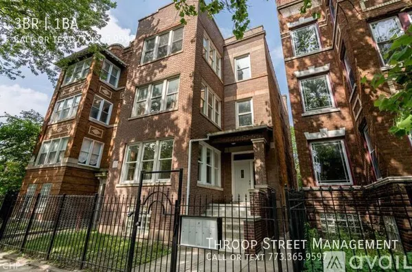 3 bedrooms apartment for rent in Washington Park - South Side, Chicago