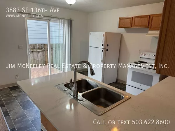 4 bedrooms apartment for rent in Powellhurst-Gilbert - SE Portland, Portland