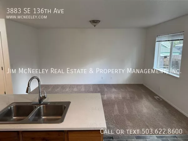 4 bedrooms apartment for rent in Powellhurst-Gilbert - SE Portland, Portland