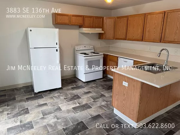 4 bedrooms apartment for rent in Powellhurst-Gilbert - SE Portland, Portland