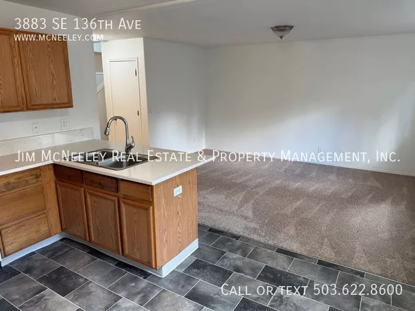 4 bedrooms apartment for rent in Powellhurst-Gilbert - SE Portland, Portland