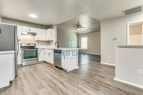 4 bedrooms apartment for rent in Wolf Creek - Sw Dallas, Dallas