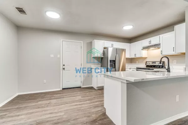 4 bedrooms apartment for rent in Wolf Creek - Sw Dallas, Dallas