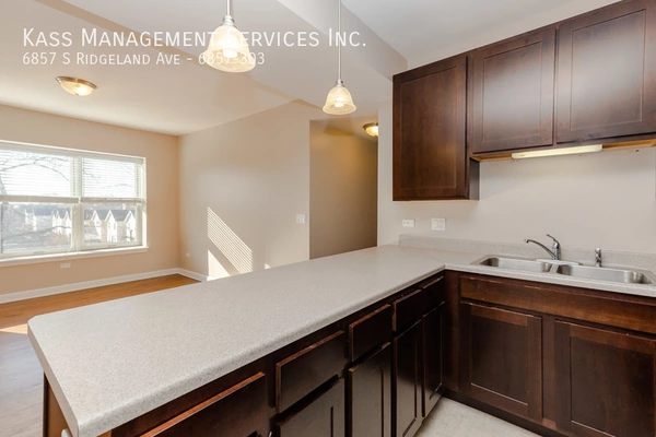 3 bedrooms apartment for rent in South Shore - South Side, Chicago