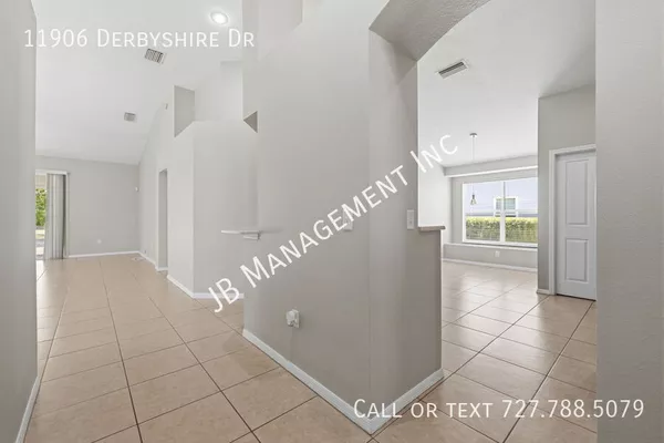 3 bedrooms apartment for rent in Town 'n' Country - West Tampa, Tampa
