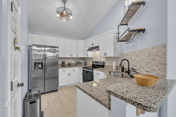 Coliving in King Charles - South Raleigh, Raleigh