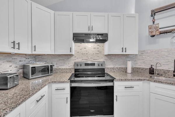 Coliving in King Charles - South Raleigh, Raleigh