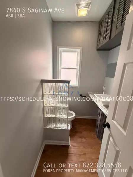 6 bedrooms apartment for rent in South Shore - South Side, Chicago
