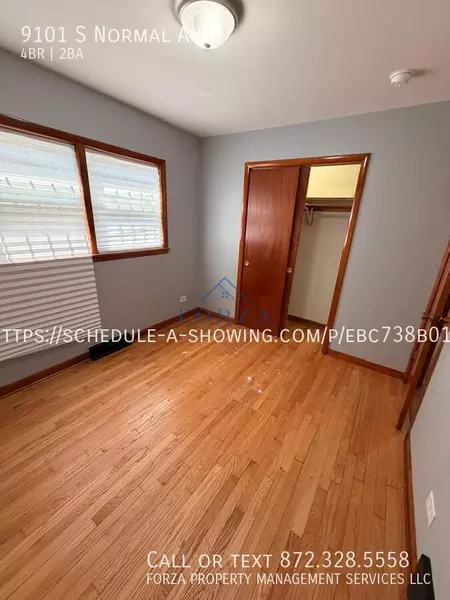4 bedrooms apartment for rent in Washington Heights Chicago - Far Southwest Side, Chicago