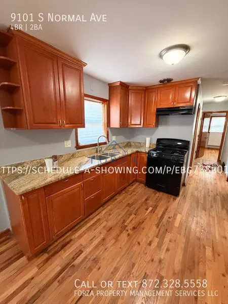 4 bedrooms apartment for rent in Washington Heights Chicago - Far Southwest Side, Chicago