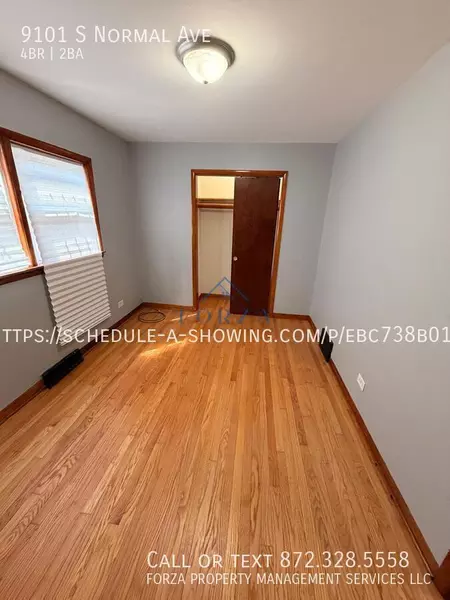 4 bedrooms apartment for rent in Washington Heights Chicago - Far Southwest Side, Chicago