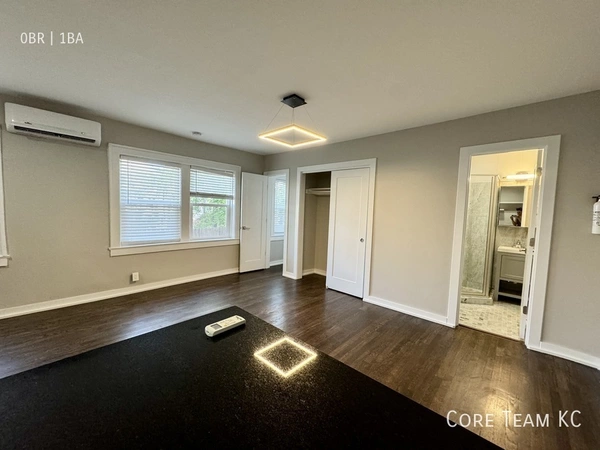 Studio Apartment for rent in Midtown-Westport - KCMO, Kansas City