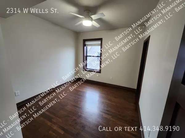 Studio Apartment for rent in Avenues West - Central Mil, Milwaukee