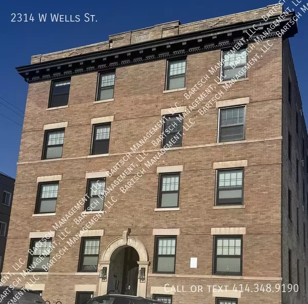 Studio Apartment for rent in Avenues West - Central Mil, Milwaukee