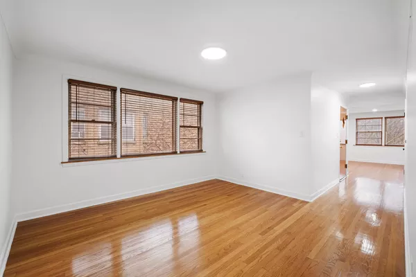 3 bedrooms apartment for rent in West Ridge - Far North Side, Chicago