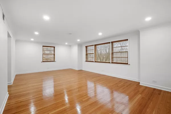 3 bedrooms apartment for rent in West Ridge - Far North Side, Chicago