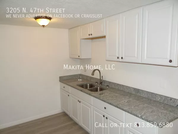 4 bedrooms apartment for rent in Grant Park Tampa - East Tampa, Tampa