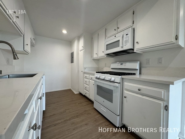 1 bedroom apartment for rent in Valley Village - San Fernando Valley, Los Angeles