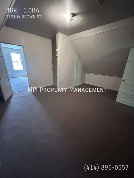 3 bedrooms apartment for rent in Triangle - North Mil / North Shore, Milwaukee